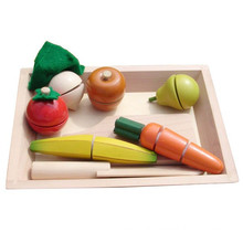 Ressources d&#39;apprentissage Pretend Play Food Wooden Sliceable Velcro Fruits Toy